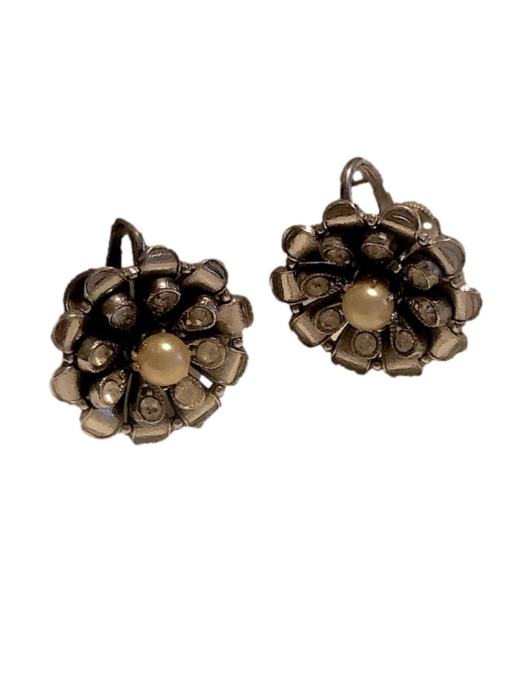 Vtg Coro Flower Faux Pearl Accent Screw Clip On Earrings Signed .8”